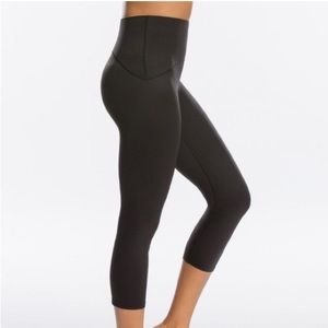 SPANX Black Active High-Waisted Cropped Leggings